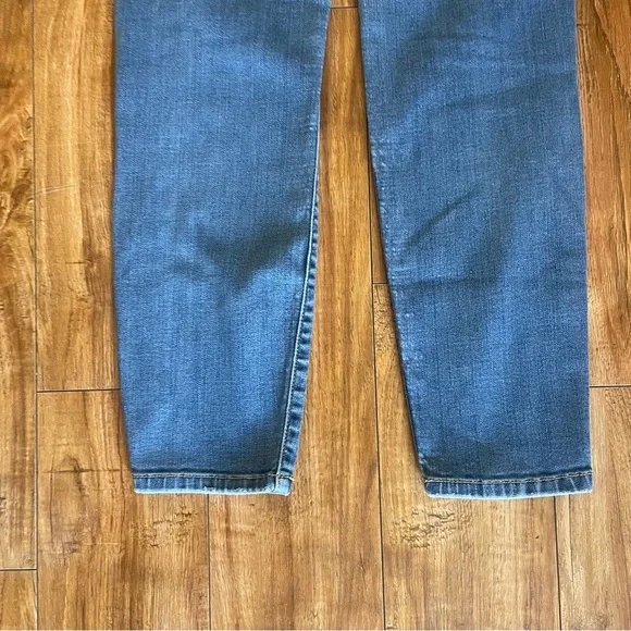 JUDY BLUE Women’s Blue Relaxed Fit Distressed Skinny Jean Size 5/27 - Picture 11 of 12